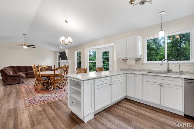 3rd image of 24990 Savannah Pl, Warrenton, MO 63383 | MLS# MIS26047274