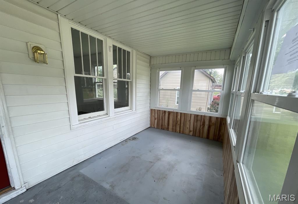 Homes for sale in Gillespie, IL | 504 E Walnut St, Gillespie, IL 62033 | MLS# MIS26047275