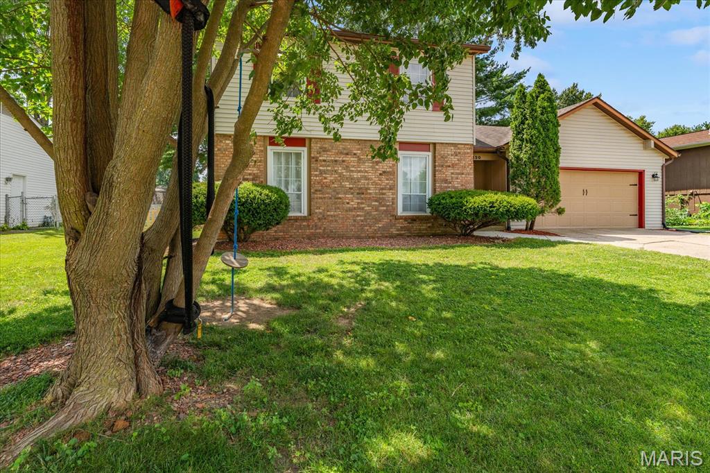 image of 320 Fieldcrest Dr, Belleville, IL 62226 | MLS# MIS26047307