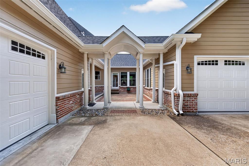 5th image of 5 Kehrs Mill Glen Ct, Chesterfield, MO 63005 | MLS# MIS26047312