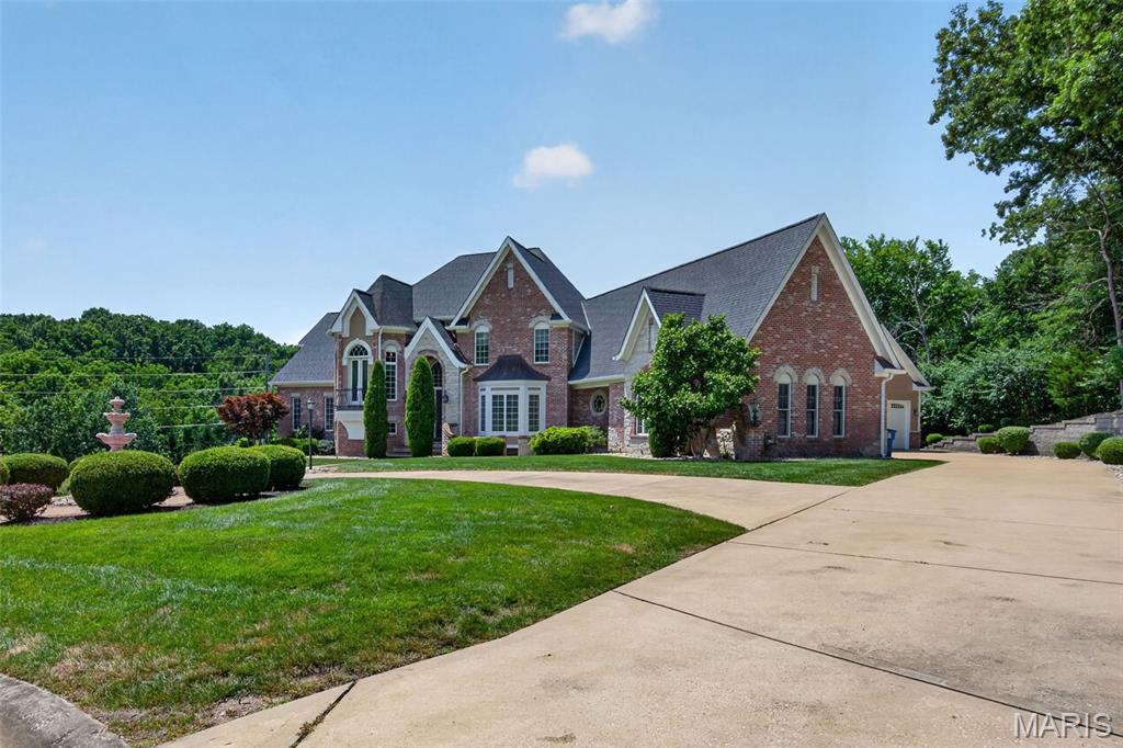 3rd image of 5 Kehrs Mill Glen Ct, Chesterfield, MO 63005 | MLS# MIS26047312