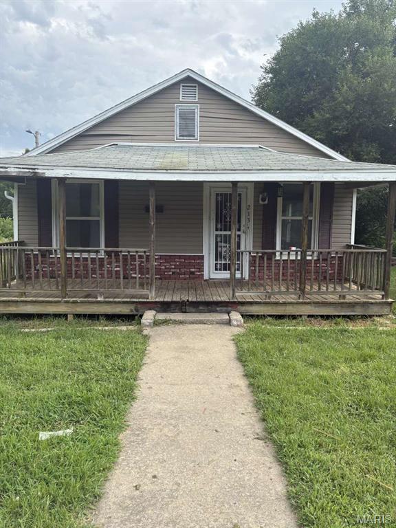 1st image of 213 E Johnson St, Sedalia, MO 65301 | MLS# MIS26047346
