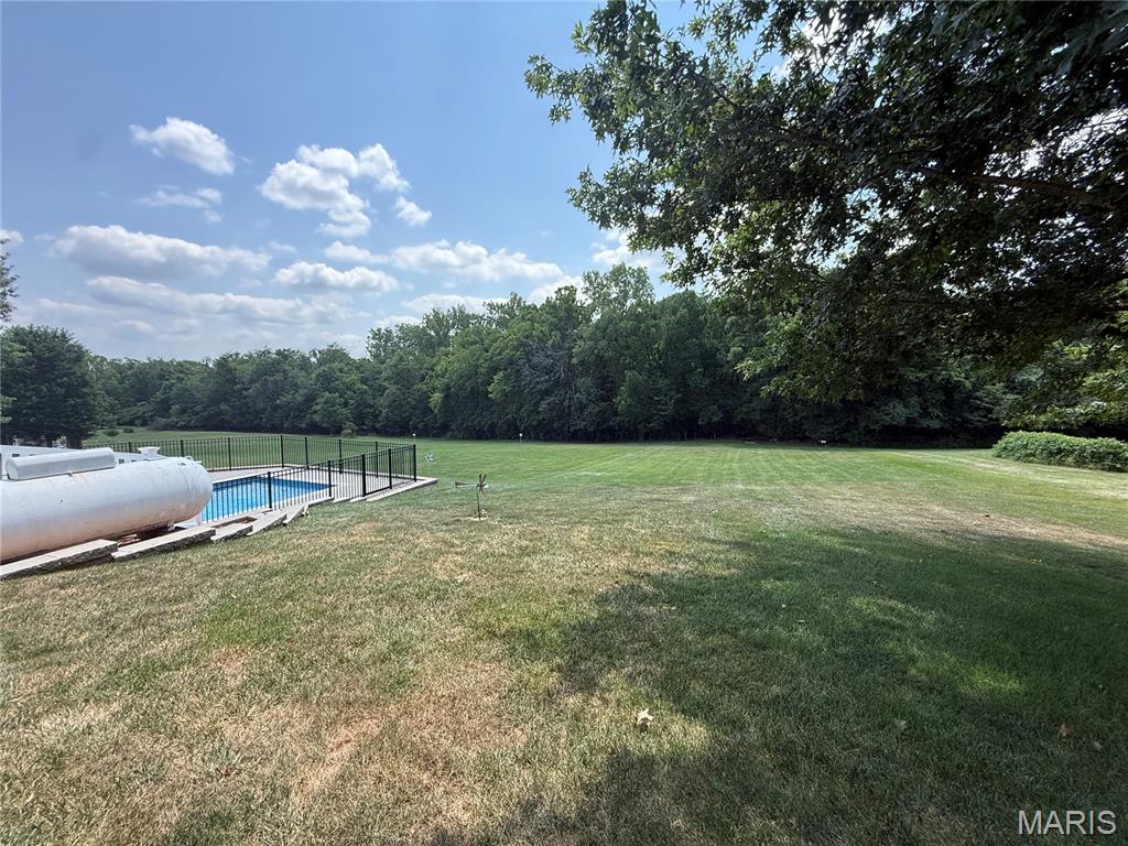 4th image of 208 Pennant Dr, Washington, MO 63090 | MLS# MIS26047356