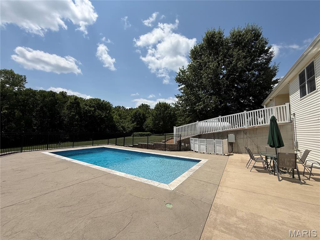 5th image of 208 Pennant Dr, Washington, MO 63090 | MLS# MIS26047356