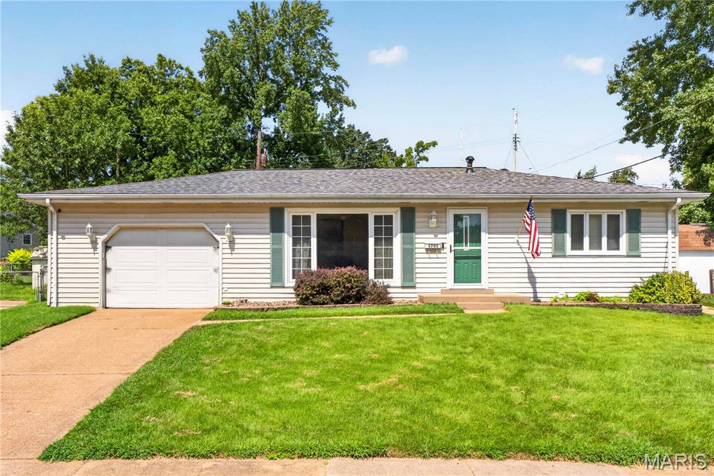 1st image of 6705 Vineland, Hazelwood, MO 63042 | MLS# MIS26047402