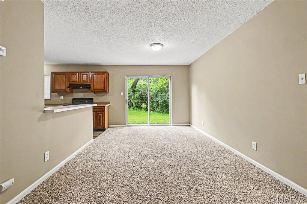 3rd image of 6692 Lesli Mari Ct, Florissant, MO 63033 | MLS# MIS26047442