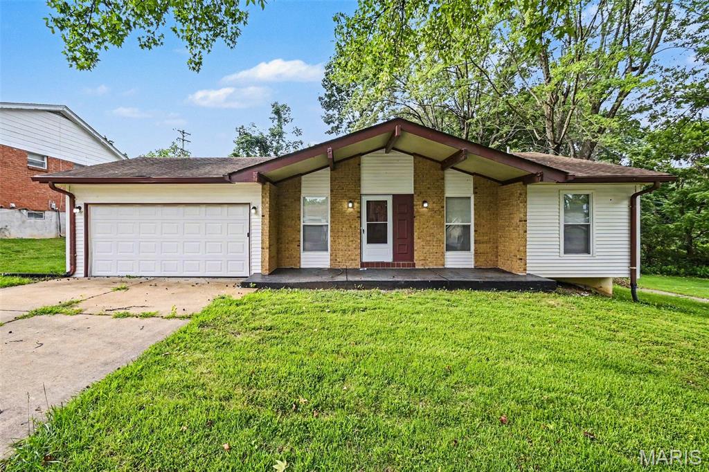1st image of 6692 Lesli Mari Ct, Florissant, MO 63033 | MLS# MIS26047442