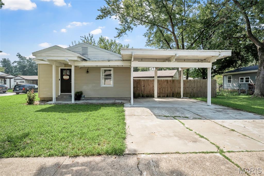 1st image of 30 Cedar Dr, Pacific, MO 63069 | MLS# MIS26047486