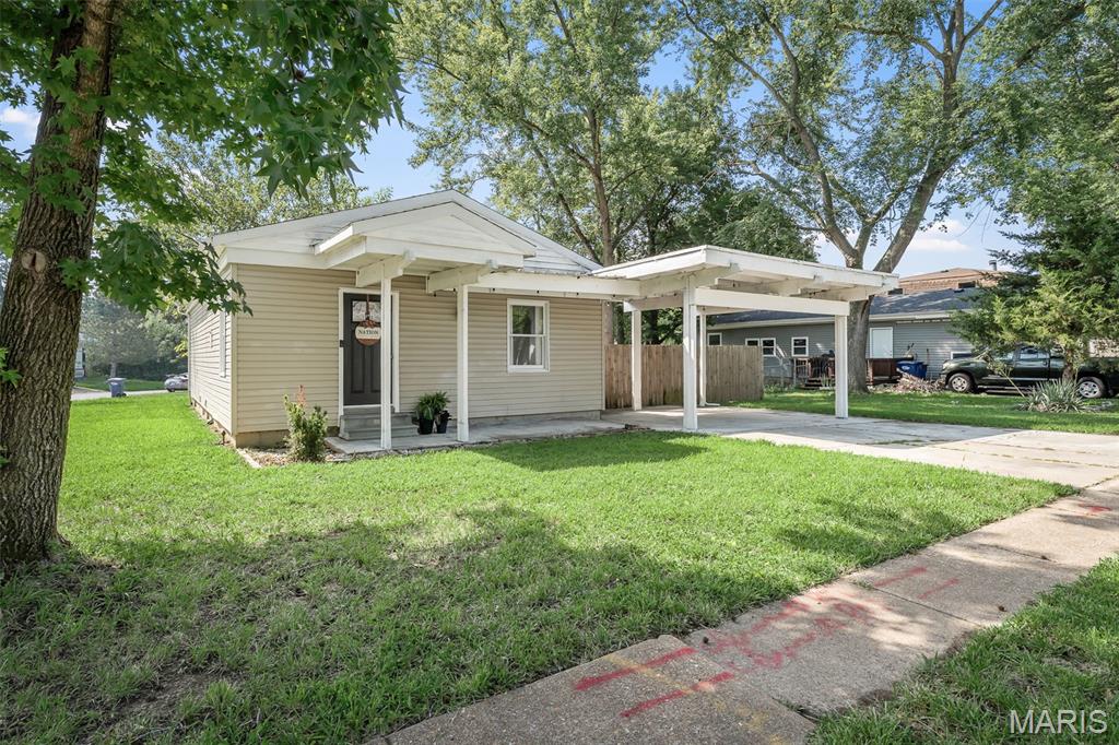 2nd image of 30 Cedar Dr, Pacific, MO 63069 | MLS# MIS26047486
