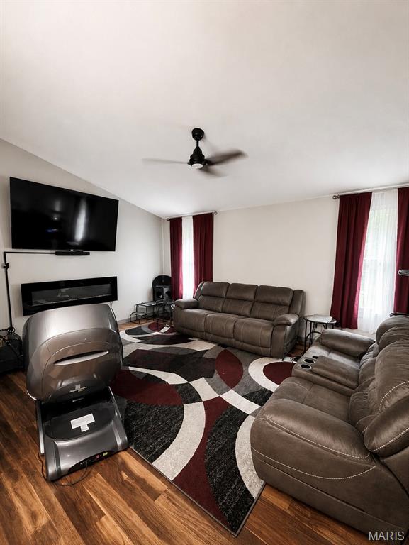 3rd image of 31351 Osborn Dr, Lebanon, MO 65536 | MLS# MIS26047487