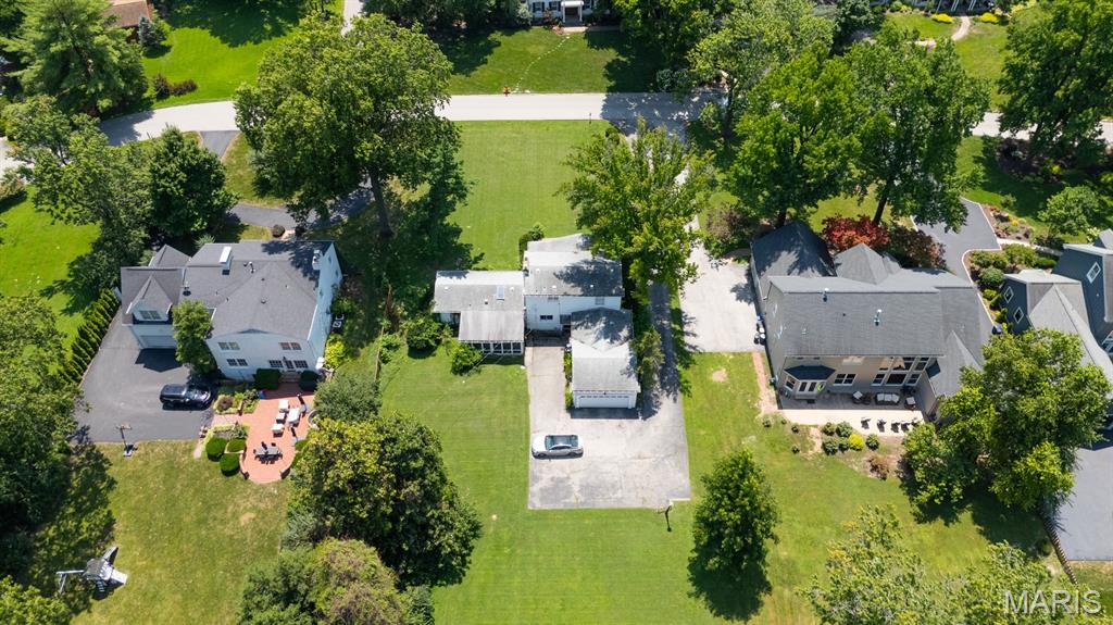 4th image of 5 Lindworth Dr, Ladue, MO 63124 | MLS# MIS26047492