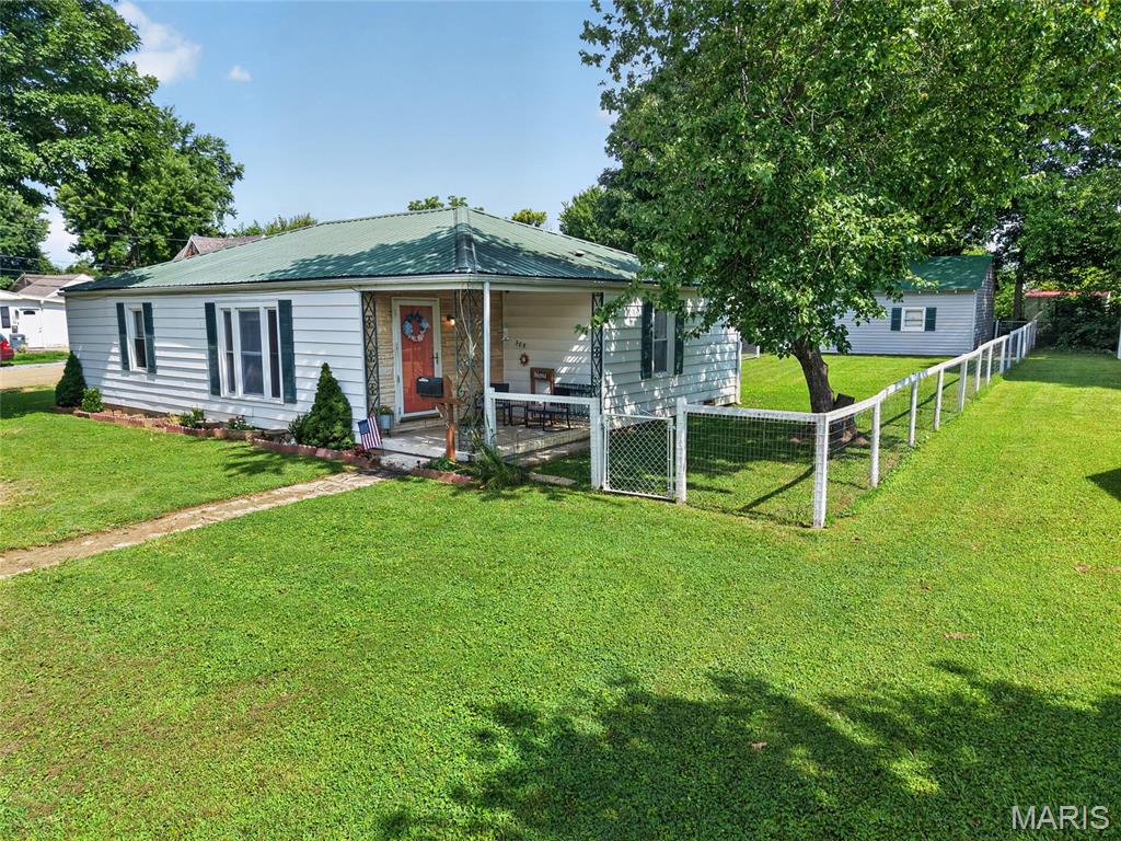 2nd image of 308 Thost St, Fredericktown, MO 63645 | MLS# MIS26047548