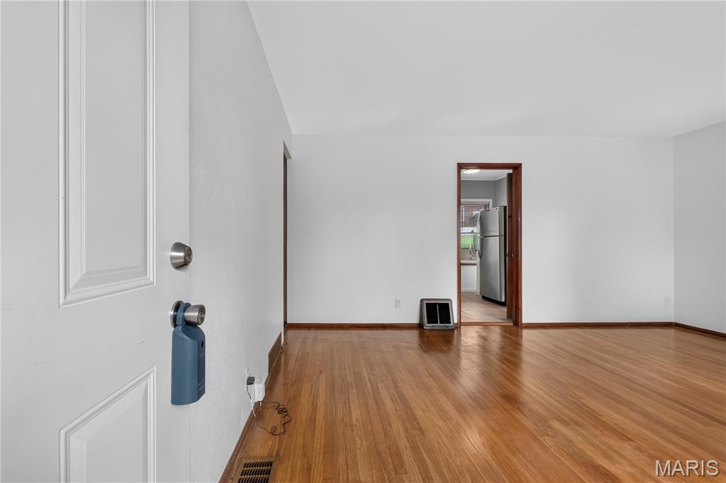 image of 7119 Marwinette Ave, St Louis, MO 63116 | MLS# MIS26047617