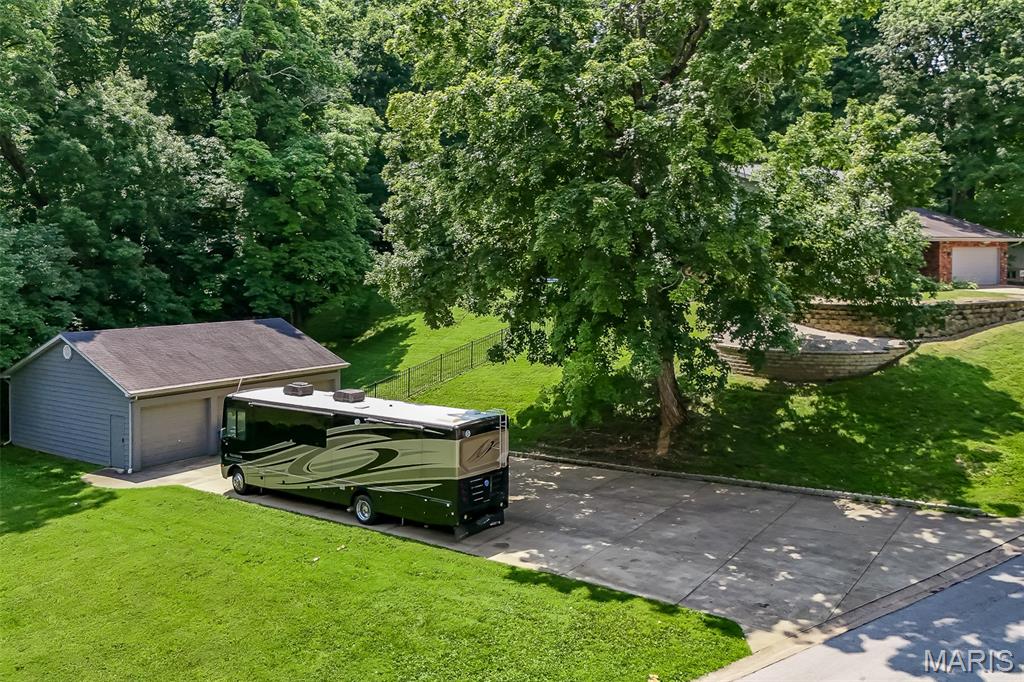 5th image of 12 Chaparral Ln, Glen Carbon, IL 62034 | MLS# MIS26047622