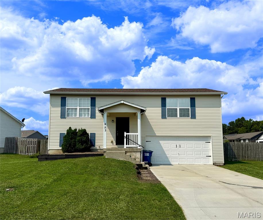 1st image of 823 Legolas Ln, Wright City, MO 63390 | MLS# MIS26047673