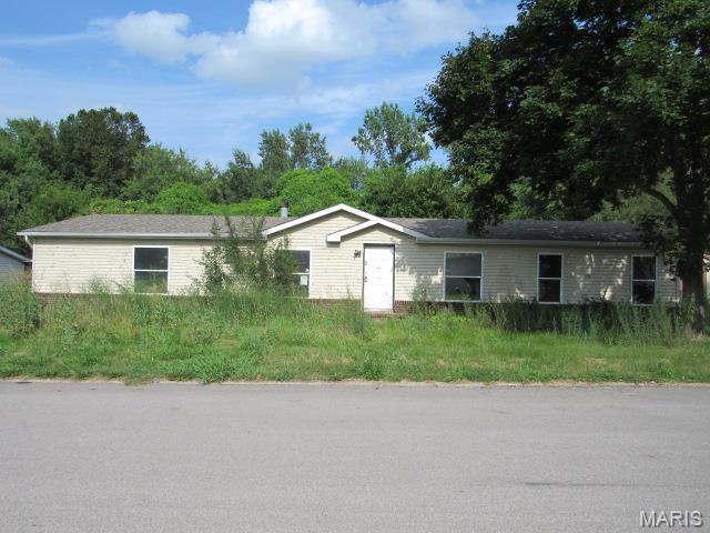 Homes for sale in Lebanon, IL | 10910 Hunters Creek Dr, Lebanon, IL 62254 | MLS# MIS26047727