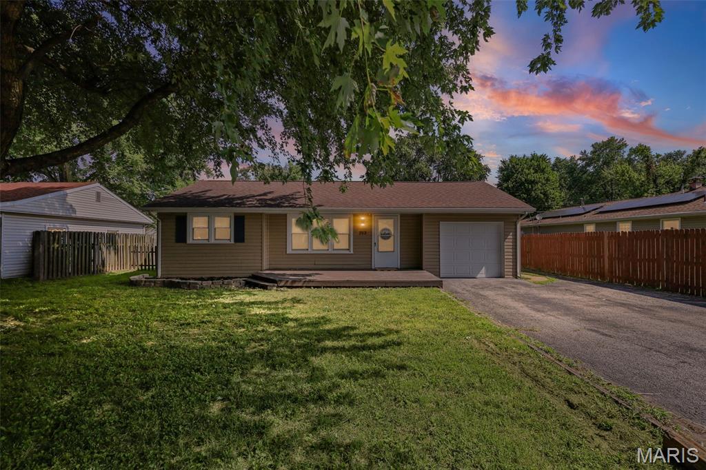 Homes for sale in Fairview Heights, IL | 203 Stites Ave, Fairview Heights, IL 62208 | MLS# MIS26047743