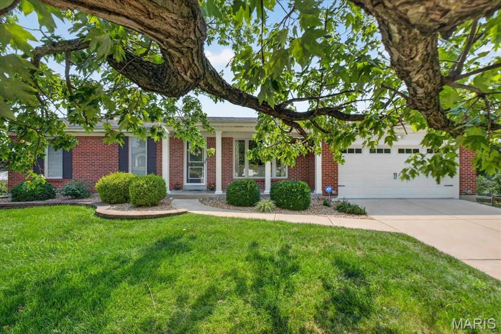 2nd image of 4708 Kingbird Ln, Saint Louis, MO 63128 | MLS# MIS26047781