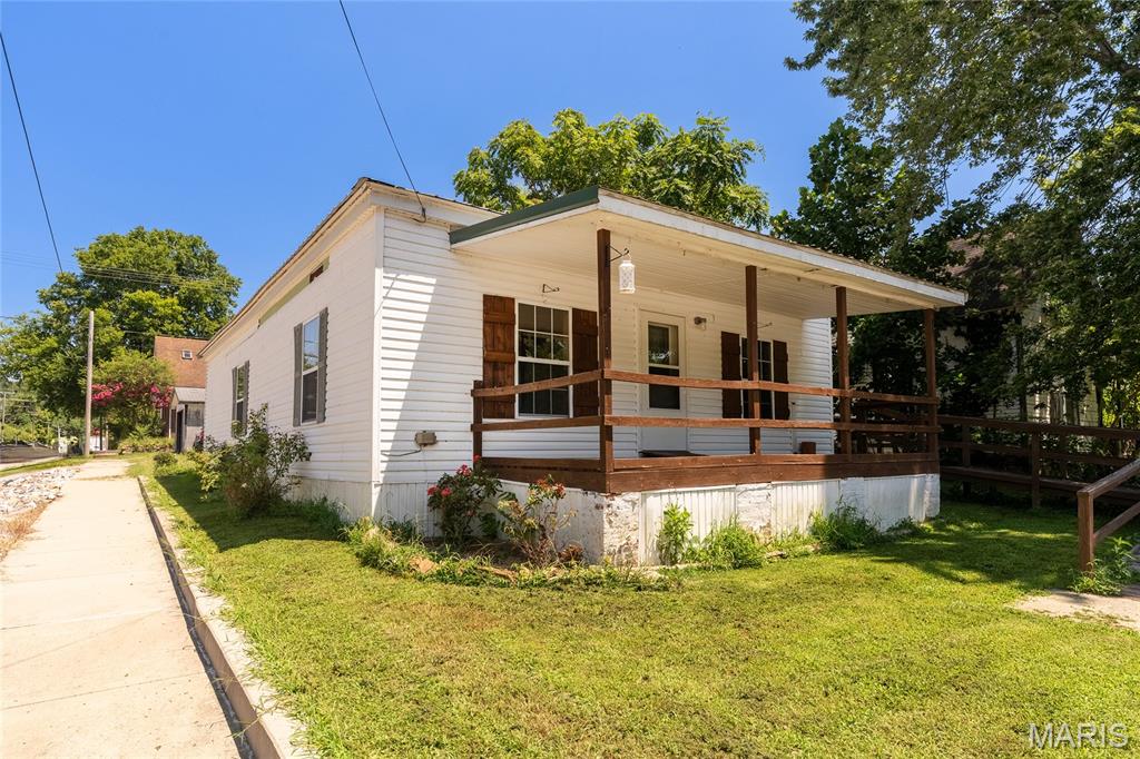 1st image of 103 E Illinois, Golconda, IL 62938 | MLS# MIS26047786