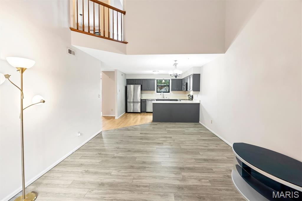 4th image of 7021 Green Tee Ct, Saint Louis, MO 63129 | MLS# MIS26047946
