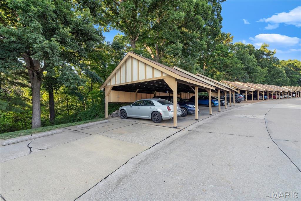 25th image of 7021 Green Tee Ct, Saint Louis, MO 63129 | MLS# MIS26047946