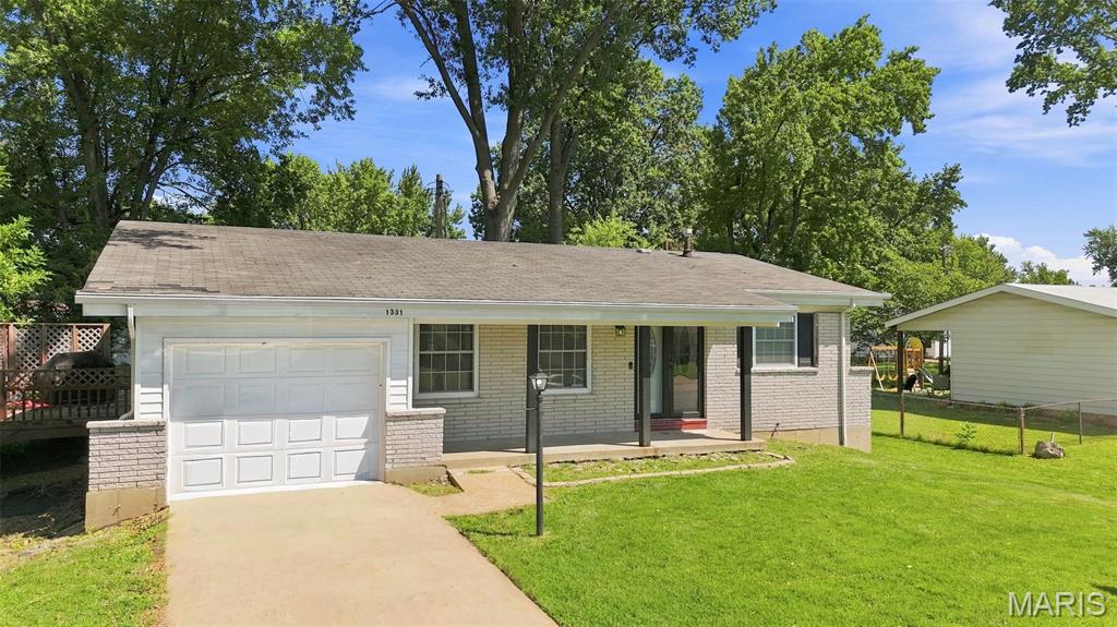 4th image of 1331 Coppergate Ln, Saint Louis, MO 63138 | MLS# MIS26047993