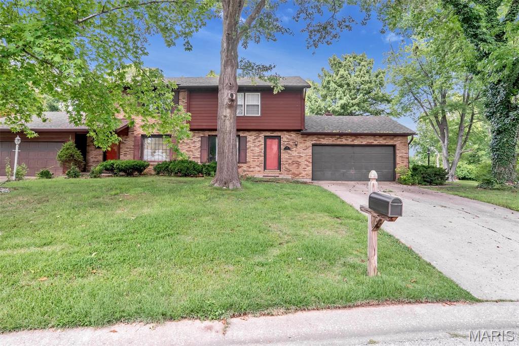 2nd image of 18 Ginger Lake Dr, Glen Carbon, IL 62034 | MLS# MIS26048025
