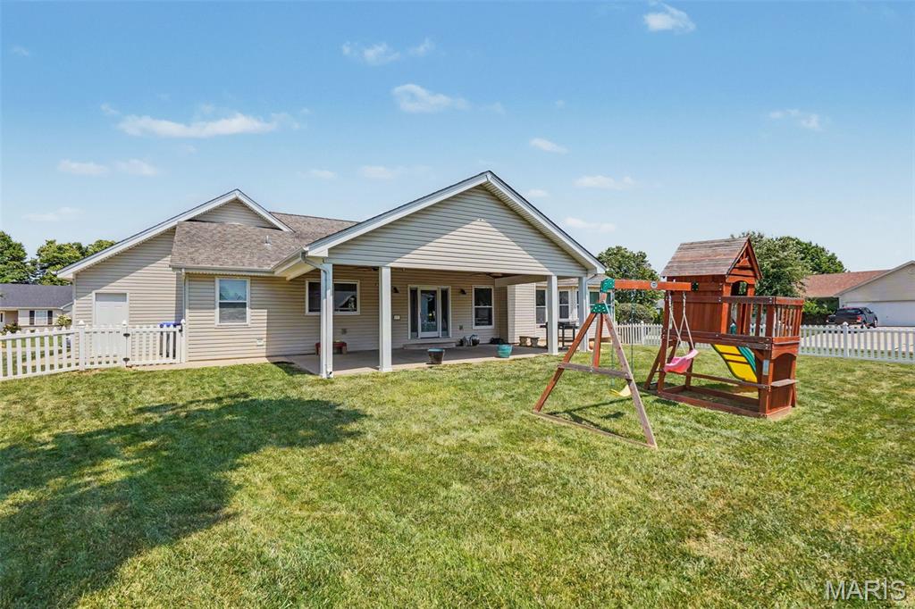 37th image of 304 Thoroughbred Trl, St Peters, MO 63376 | MLS# MIS26048038