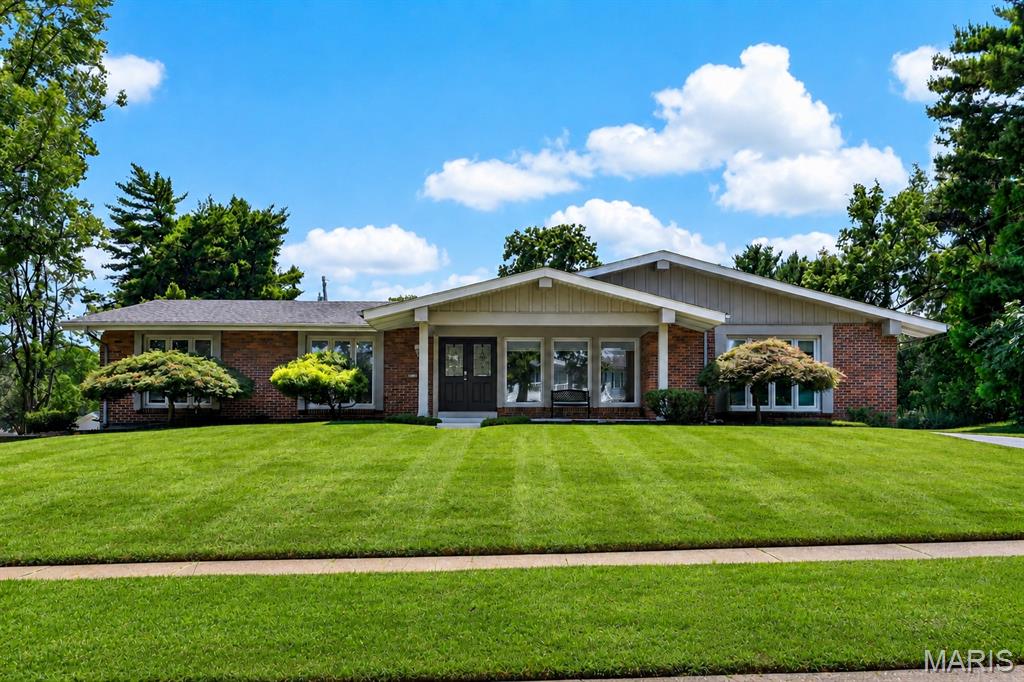 1st image of 14316 Markham Ln, Chesterfield, MO 63017 | MLS# MIS26048047