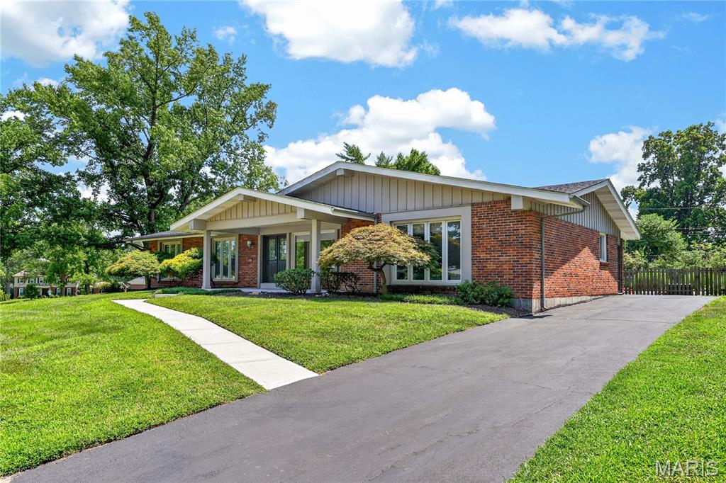 2nd image of 14316 Markham Ln, Chesterfield, MO 63017 | MLS# MIS26048047