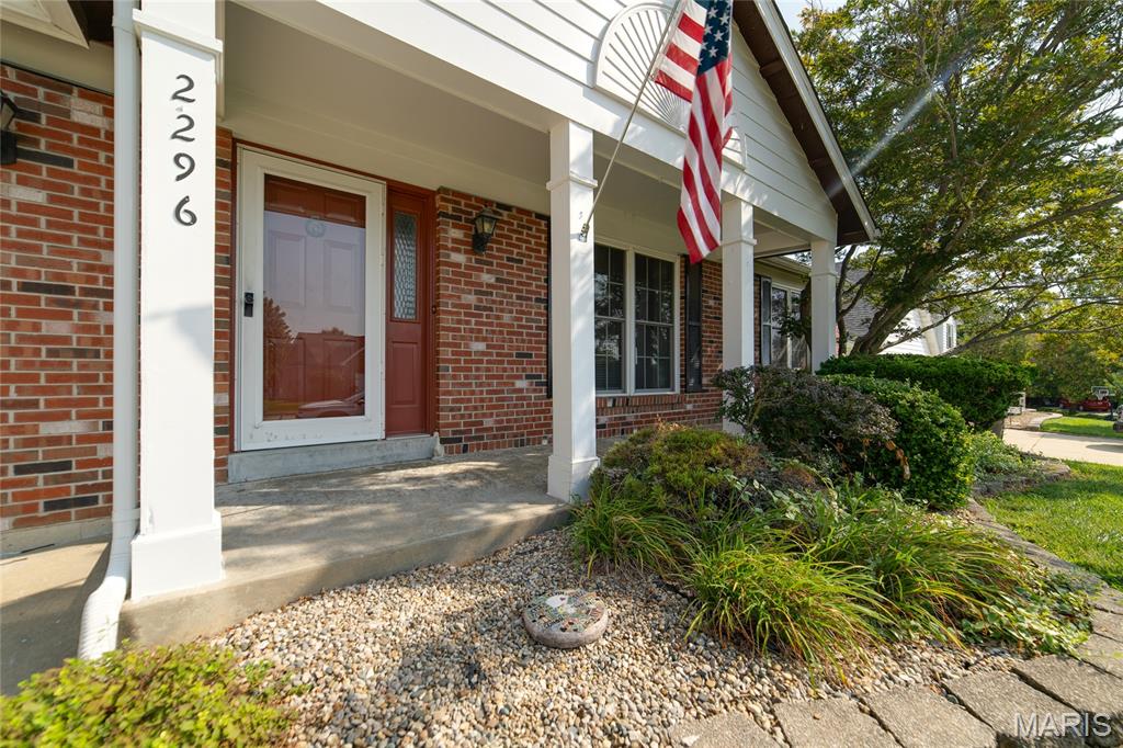 3rd image of 2296 Delaware Dr, St Charles, MO 63303 | MLS# MIS26048062