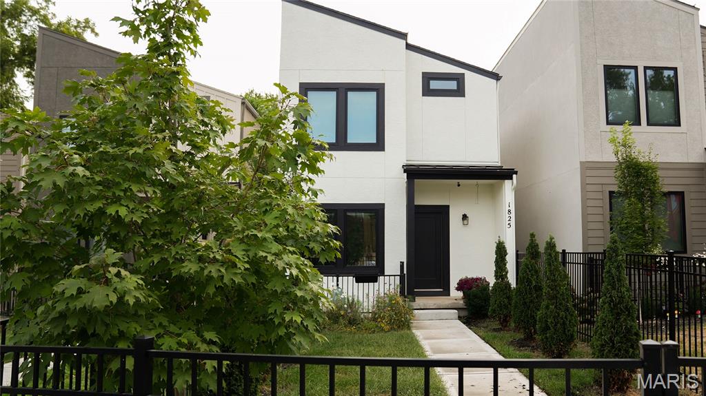 2nd image of 1825 Mercier St, Kansas City, MO 64108 | MLS# MIS26048067