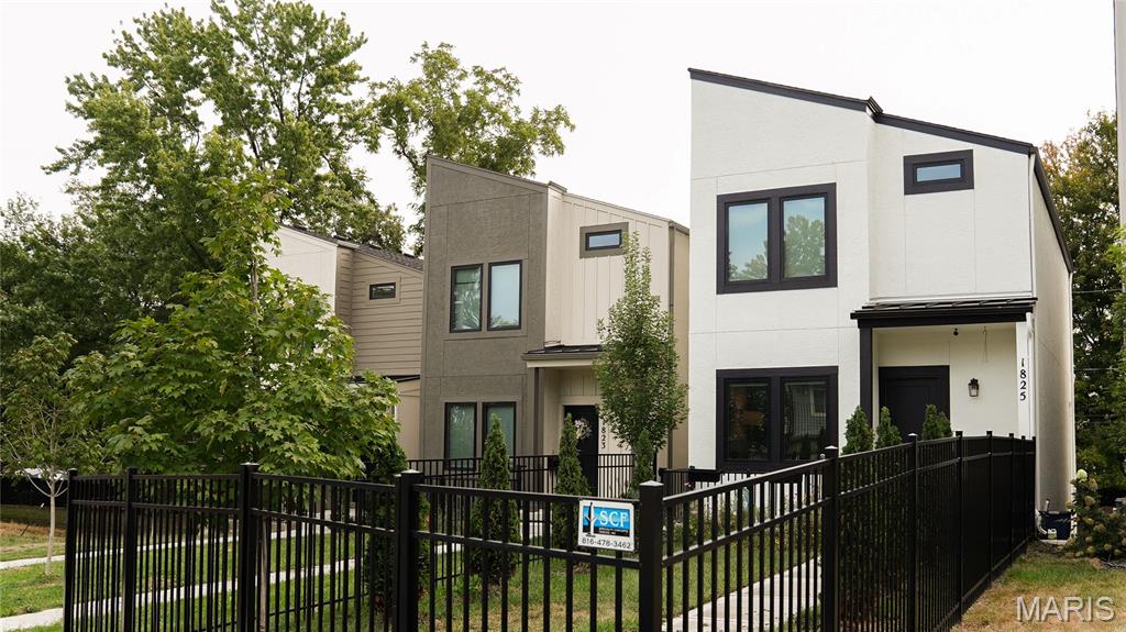 4th image of 1825 Mercier St, Kansas City, MO 64108 | MLS# MIS26048067