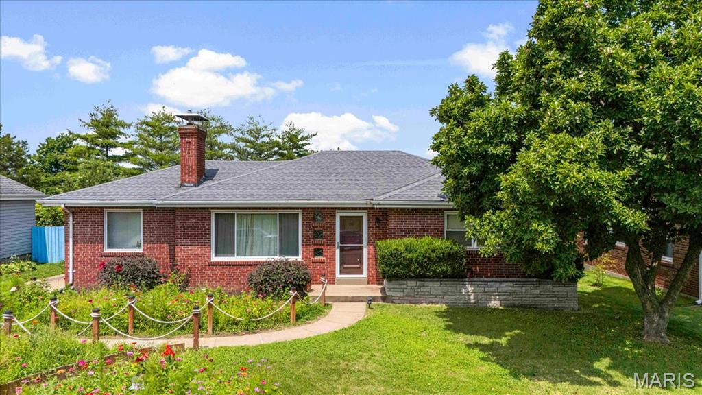 1st image of 3913 Cordes Dr, Saint Louis, MO 63125 | MLS# MIS26048098