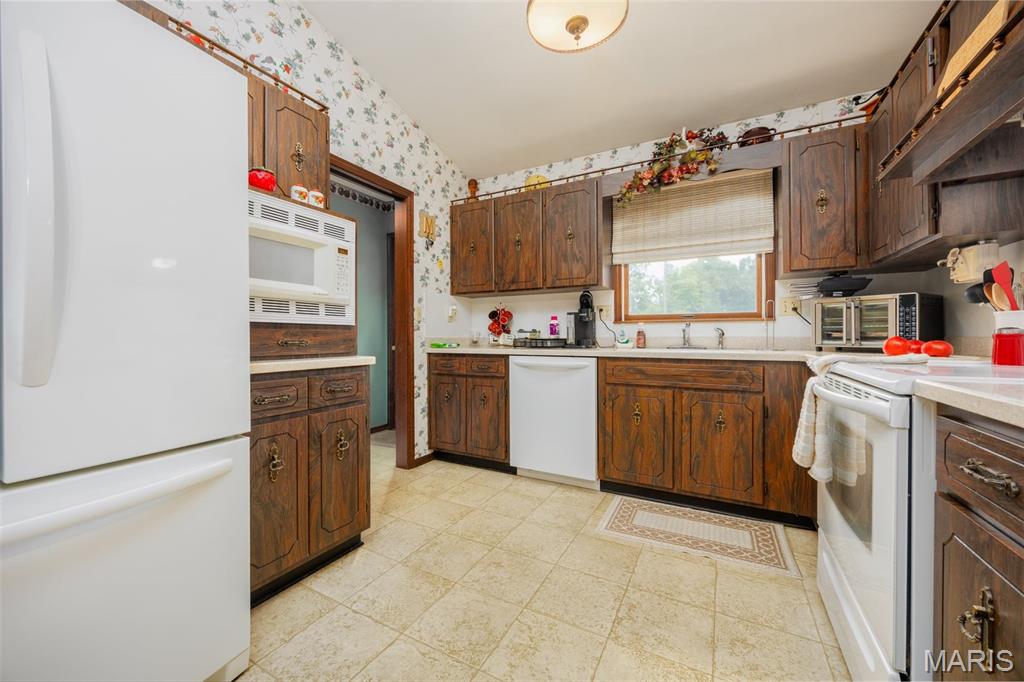 5th image of 2405 Washingtpm St, Salem, IL 62881 | MLS# MIS26048146