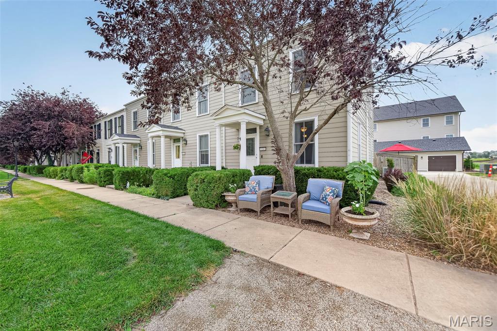 3rd image of 3201 S Civic Green Wy, Saint Charles, MO 63301 | MLS# MIS26048189