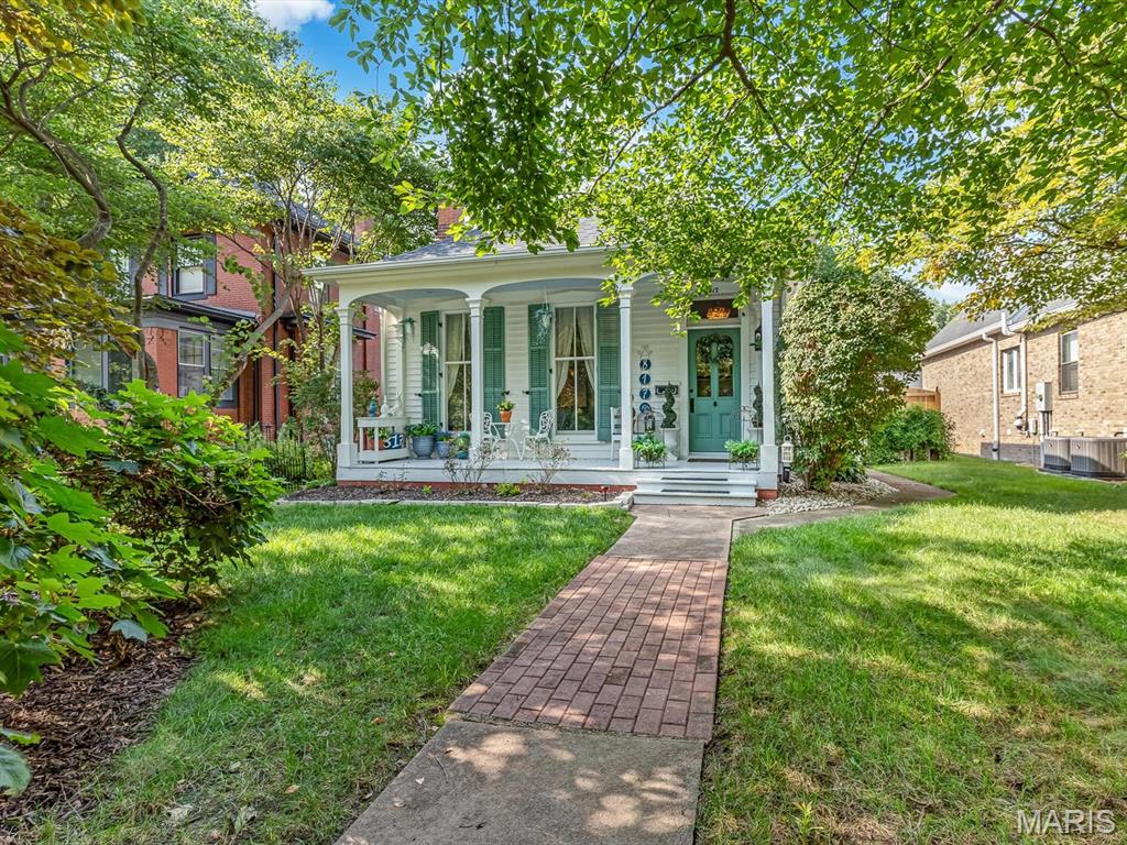1st image of 817 Saint Louis St, Edwardsville, IL 62025 | MLS# MIS26048247