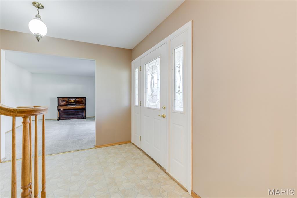 4th image of 14 Lee Ct, Saint Charles, MO 63301 | MLS# MIS26048288