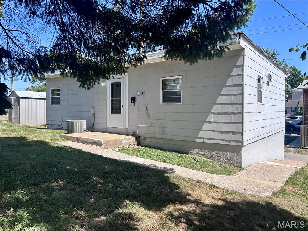3rd image of 222 S Jackson St, Belleville, IL 62220 | MLS# MIS26048294