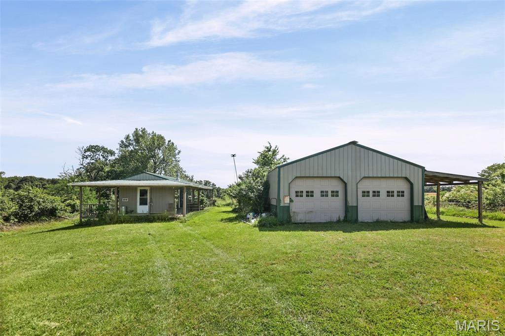 2nd image of 92 Lewis Ln, Hillsboro, IL 62049 | MLS# MIS26048298