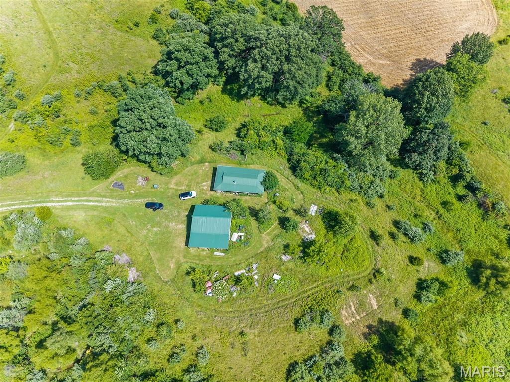 25th image of 92 Lewis Ln, Hillsboro, IL 62049 | MLS# MIS26048298