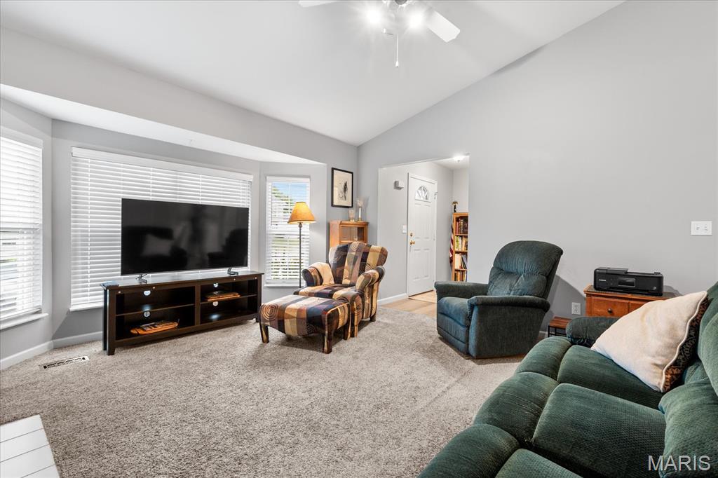 4th image of 1053 Wrigley Cir, Warrenton, MO 63383 | MLS# MIS26048301