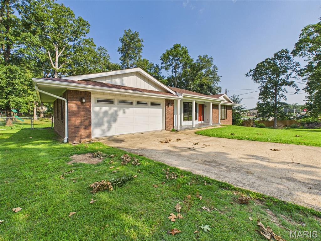 2nd image of 2035 Woodhaven Rd, Poplar Bluff, MO 63901 | MLS# MIS26048303