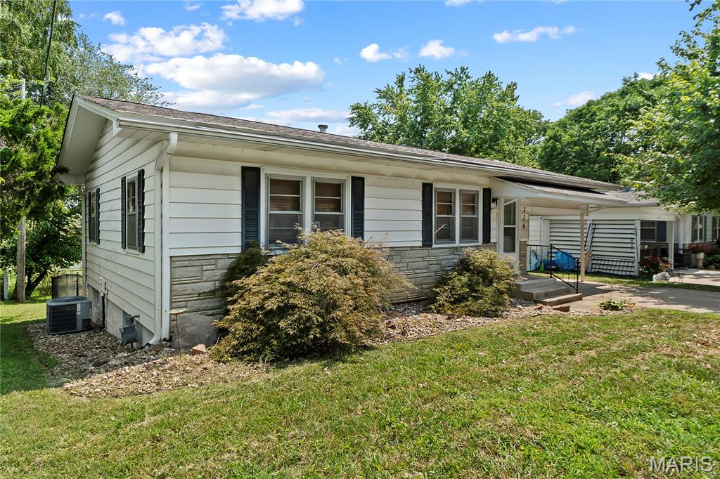 2nd image of 334 Edgewood Dr, Cape Girardeau, MO 63703 | MLS# MIS26048353