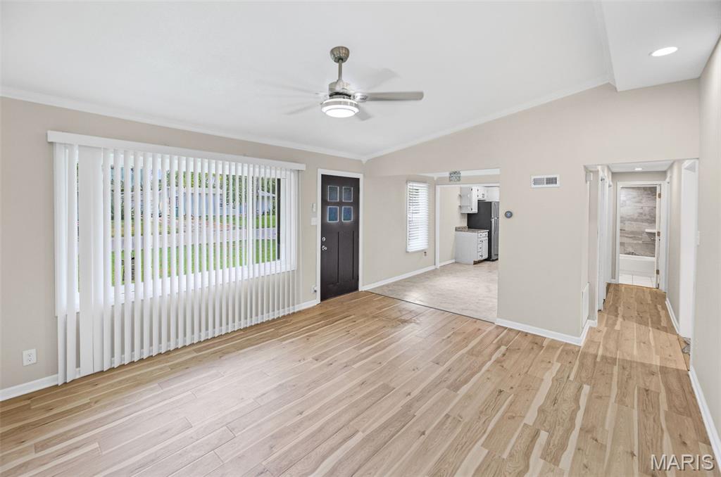 5th image of 140 Saint Thomas Ln, East Saint Louis, IL 62206 | MLS# MIS26048358