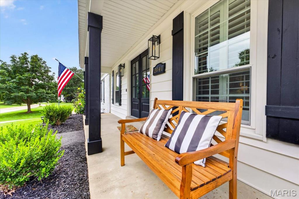 3rd image of 2041 Willow Leaf Dr, Saint Louis, MO 63131 | MLS# MIS26048360