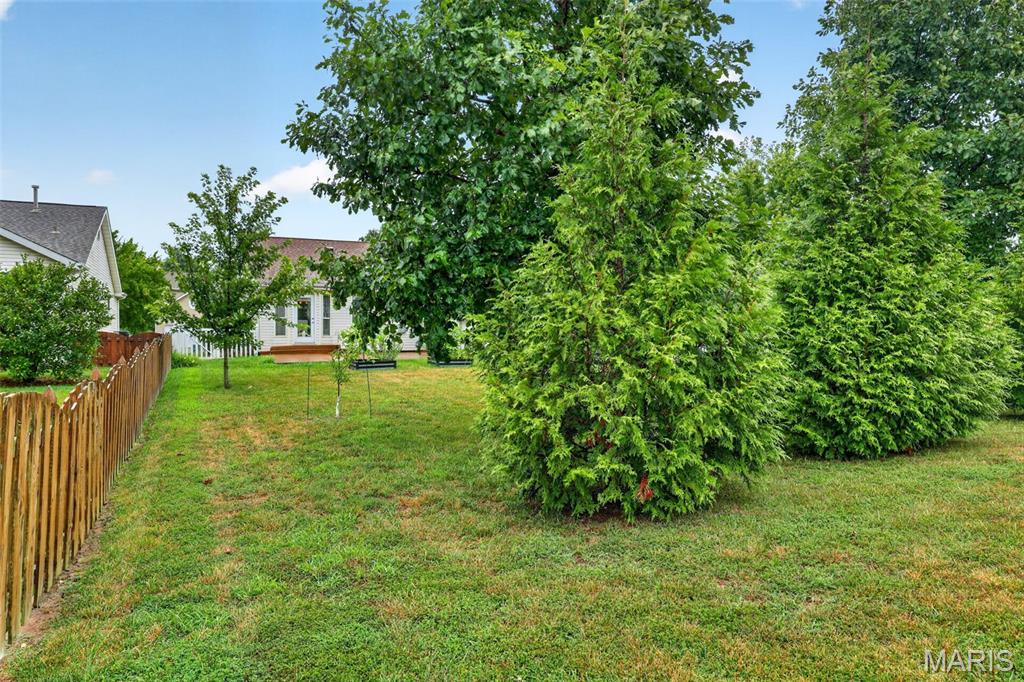 31st image of 1970 Briarfield Dr, Lake Saint Louis, MO 63367 | MLS# MIS26048365