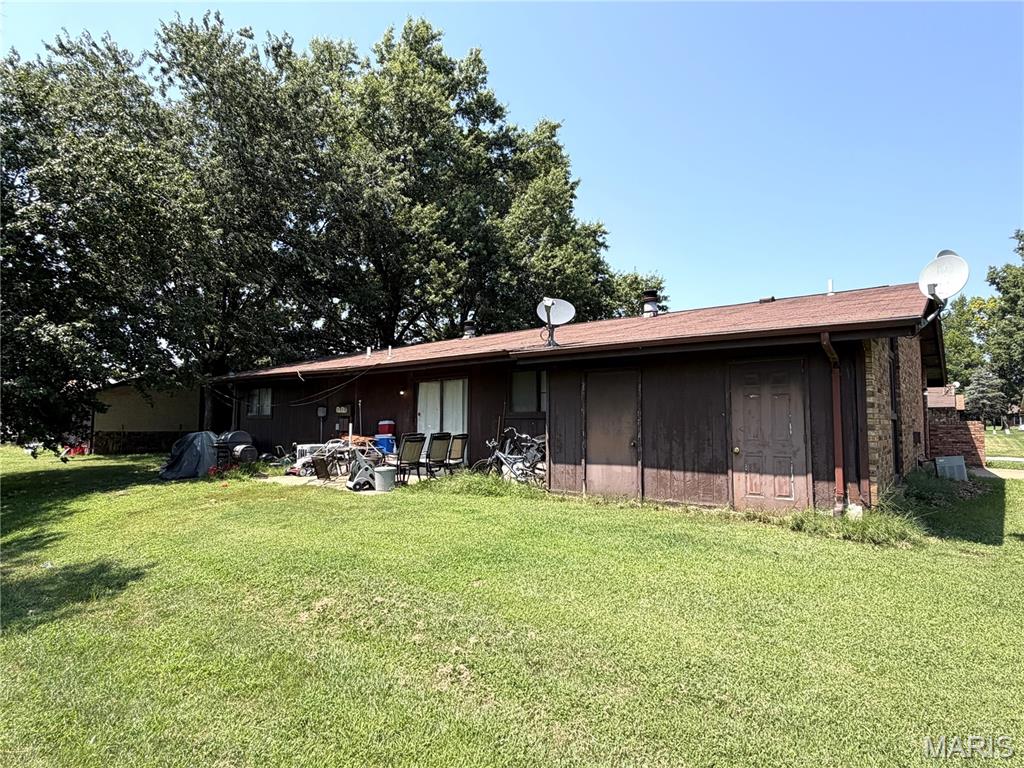 5th image of 112 Kingsway Dr, Belleville, IL 62226 | MLS# MIS26048385