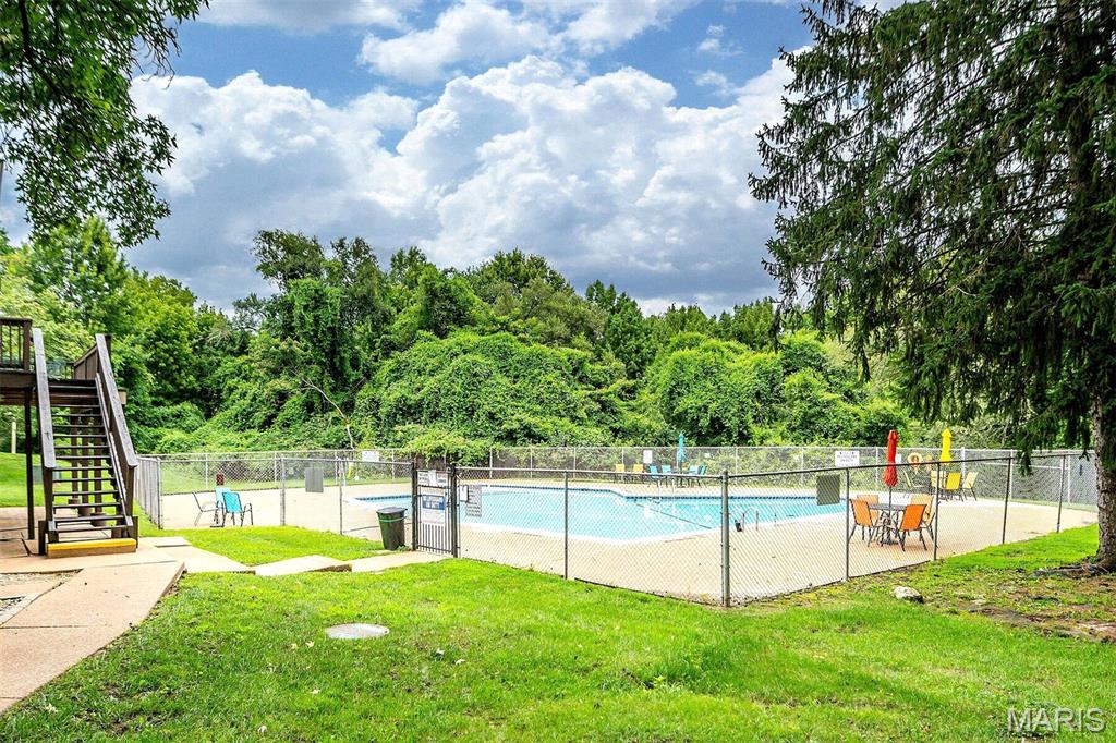 30th image of 11046 Thousand Oaks Dr, Saint Louis, MO 63136 | MLS# MIS26048405