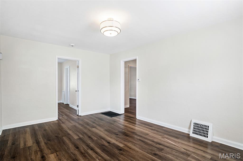 5th image of 5336 Kirkland Dr, Saint Louis, MO 63121 | MLS# MIS26048424